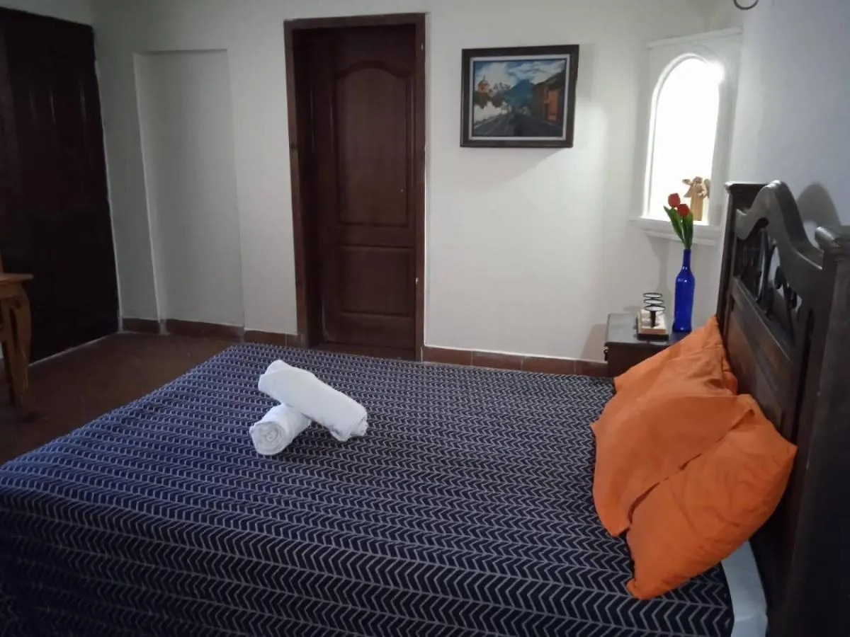 Hostel Huellas Hostal Antigua Γουατεμάλα